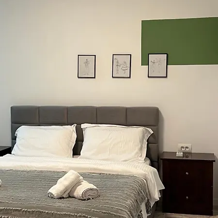 Vibrant & Oasis Apartment Tirana